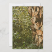 積み上げられた薪が落ちる 自然 招待状 (裏面)