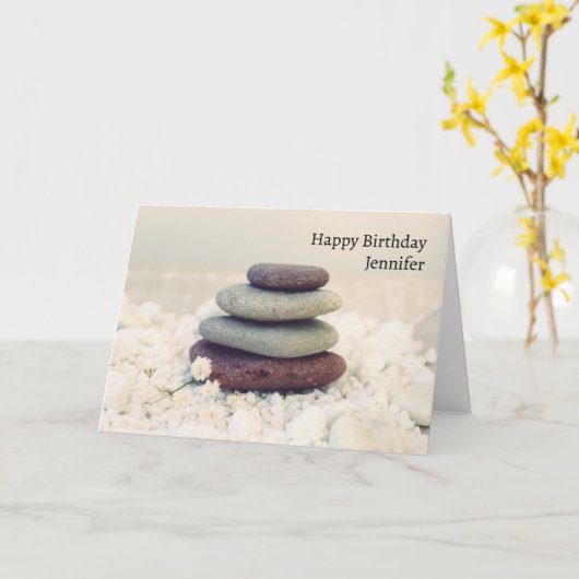 積み上げストーンメディタティックケアン誕生日 カード (黄色い花)