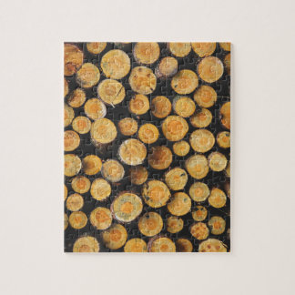 積み上げ木材の木のログ ジグソーパズル