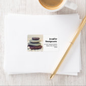 積み上げ石の瞑想的なケルンの住所 ラベル (インサイチュ)