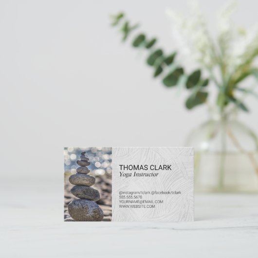 積み上げ石 | 善音 | ヨガ 名刺 (スタンド正面)