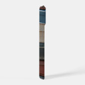 積み重なったヴィンテージスーツケース iPhone 15ケース (右側面)