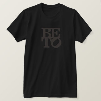 積み重なるBETO Tシャツ