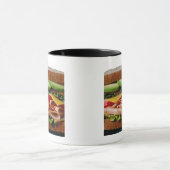 積み重ねられたサンドイッチ マグカップ (中央)