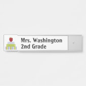 積み重ねられた本の先生のドアの名札 サインプレート (正面)