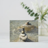 積み重ねられた石の郵便はがき ポストカード (スタンド正面)