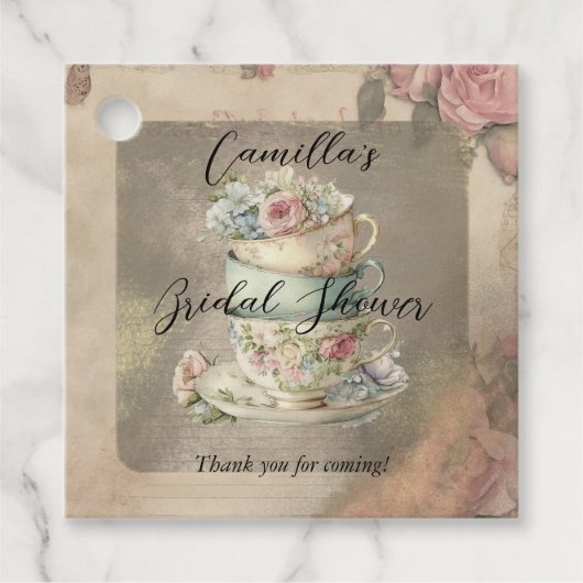 積み重ねられた花のティーカップのエフェメラ・ブライダルシャワー フェイバータグ (正面)