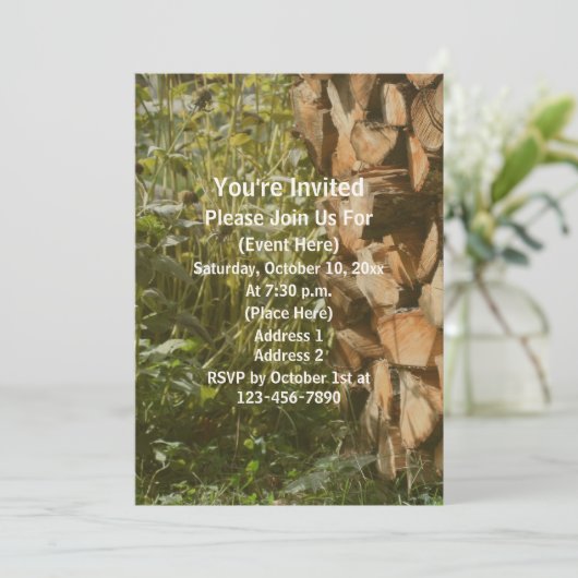 積み重ねられた薪が落ちる自然の風景 招待状 (スタンド正面)