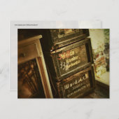 積み重ね素朴られた木箱の箱が色あせた ポストカード (正面/裏面)