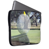 積層組成物におけるパター上のゴルフボール ラップトップスリーブ (正面右)