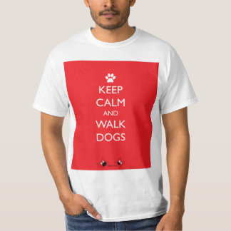 穏やかなおよび歩行犬の白の足保って下さい Tシャツ