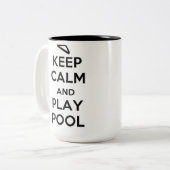 穏やかなおよび演劇のプールのコーヒー・マグ保って下さい ツートーンマグカップ (正面左)