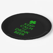 穏やかなおよび飲み物ビール保って下さい ペーパープレート (アングル)