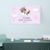 穏やかなアライグマ動物の女の子の赤ちゃんシャワーへようこそ 横断幕 (トレードショー)