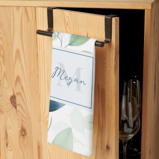 穏やかなオアシスウォーター葉カラーモノグラム&名前 キッチンタオル (三つ折り)