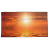 穏やかなサンセットオレンジゴールデンスカイオーバーシーホテル海 枕カバー (正面右)