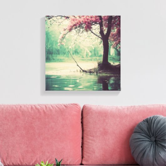 穏やかなピンクの花が穏やかな湖を キャンバスプリント (インサイチュ (リビング))