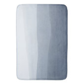 穏やかなブルーグレーの抽象芸術風景 バスマット (正面縦)