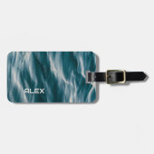 穏やかなリップル深いブルーティール（緑がかった色）海 – 水のテクスチャ ラゲッジタグ (正面横)