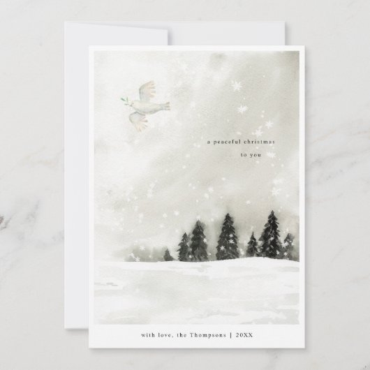 穏やかな平和的なクリスマスの雪の松の木 シーズンカード (正面)