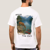 穏やかな気分を身に着けて 鹿と湖のTシャツ Tシャツ (裏面)
