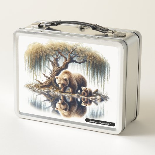 穏やかな流れの横に集まるクマの家族 メタルランチボックス (裏面)