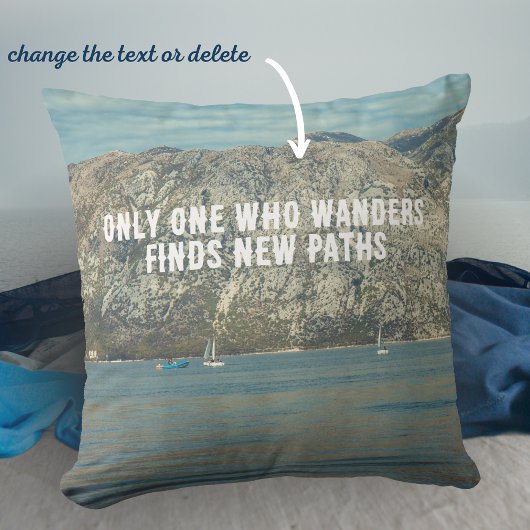 穏やかな海と美しい山 クッション