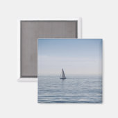 穏やかな海に浮かぶ帆船 マグネット (正面/裏面)