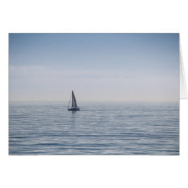 穏やかな海のヨット