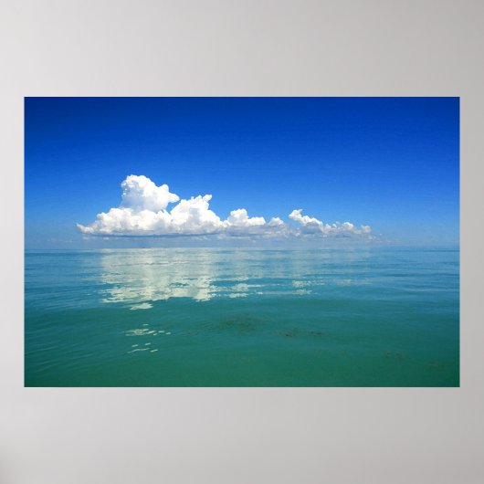 穏やかな海ポスターの上の白い雲 ポスター (正面)