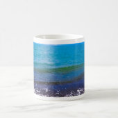 穏やかな海岸の風景 コーヒーマグカップ (中央)