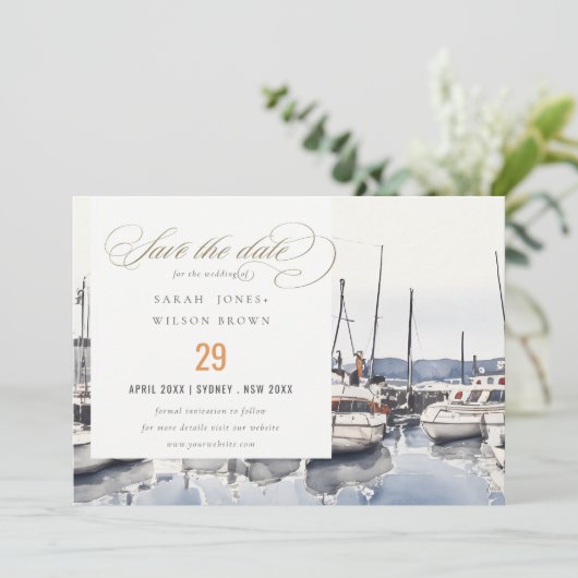 穏やかな港の海辺のボート ウェディング シーン セーブザデート (スタンド正面)