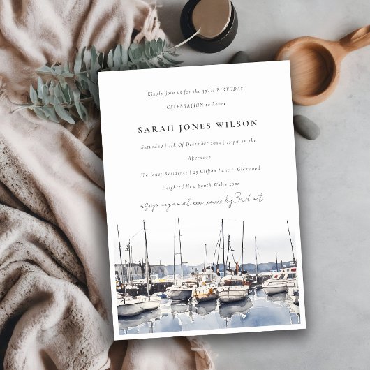 穏やかな港の海辺の船の誕生日 招待状