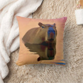 穏やかな湖から現れるカピバラ クッション (ブランケット)