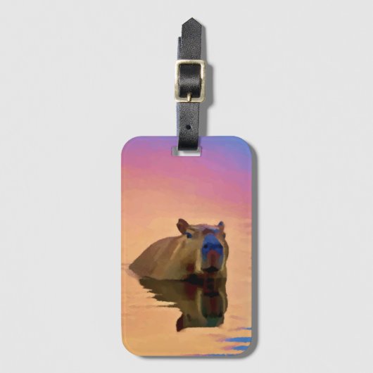 穏やかな湖から現れるカピバラ ラゲッジタグ (正面縦)