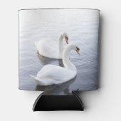穏やかな湖で泳ぐ2羽の白鳥 缶クーラー (正面)