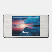 穏やかな湖に沈む美しい夕日 デスクマット (正面)