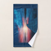 穏やかな湖に沈む美しい夕日 ハンドタオル (ハンドタオル)