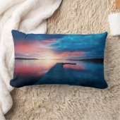 穏やかな湖に沈む美しい夕日 ランバークッション (ブランケット)