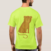 "穏やかな縞模様のトラ" Tシャツ (裏面)