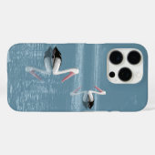 穏やかな青い水の上でパドリングするペリカンカップル Case-Mate iPhoneケース (裏面 (横))