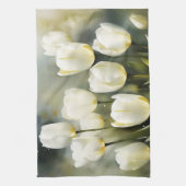 穏エレガントやかな庭の白いチューリップの束 キッチンタオル (縦)