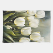 穏エレガントやかな庭の白いチューリップの束 キッチンタオル (横)