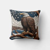 穏威厳のあるやかな山々を見下ろすイーグル クッション (正面)
