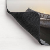 穏素朴やかな湖に浮かぶボート マウスパッド (コーナー)