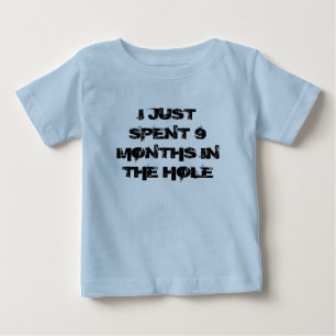 穴のワイシャツのちょうど使いきった9か月 ベビーTシャツ
