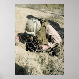 穴の下の米国の海兵隊員のジャンプ ポスター