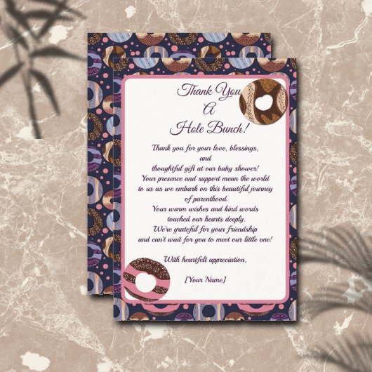 穴バンチドーナツパープルベビーガールシャワー サンキューカード