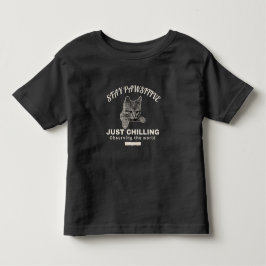 究極のくつろぎ: 猫のイラスト トドラーTシャツ