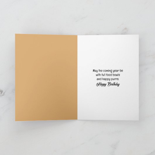 空き誕生日と時計を備えたフード頭が切れる猫 カード (内部)